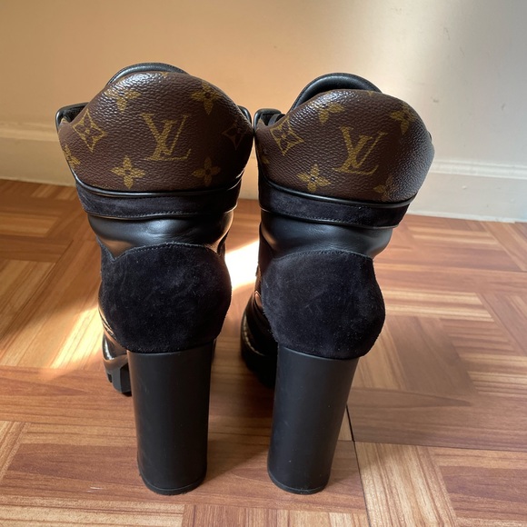 LOUIS VUITTON STAR TRAIL ANKLE BOOT.                    ⛔️ NO OFFERS ⛔️ - Picture 4 of 4